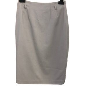 NWT-Amanda+Chelsea Comtemporary Fit Light Grey Ash Skirt Size 4